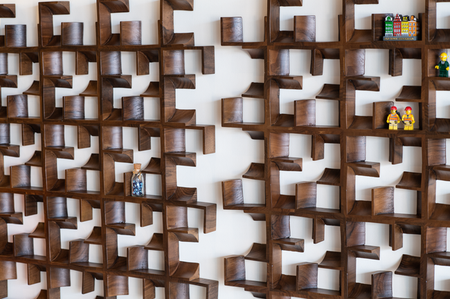 COLLECTOR' Wooden Shelf