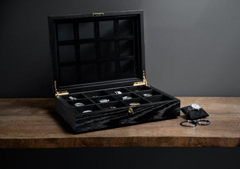 DARK VOYEUR' Black Edition Serie