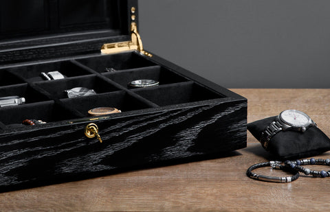 DARK VOYEUR' Black Edition Serie