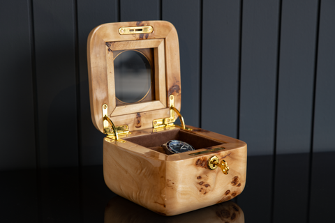 VOYEUR' Acacia & Walnut Watchbox