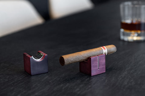 CUBO' Cigar Holder