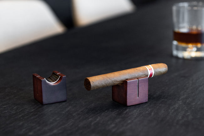 CUBO' Cigar Holder