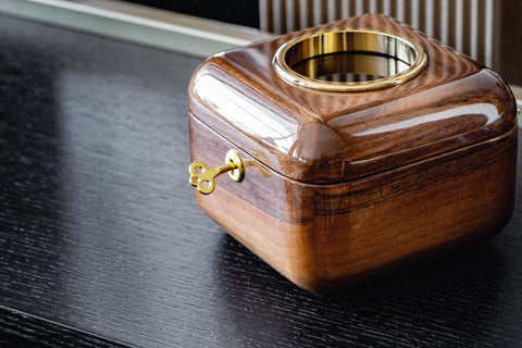 VOYEUR' Acacia & Walnut Watchbox