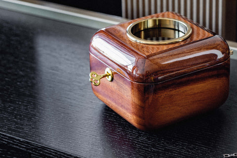 VOYEUR' Acacia & Walnut Watchbox