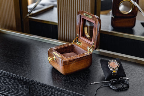 VOYEUR' Acacia & Walnut Watchbox