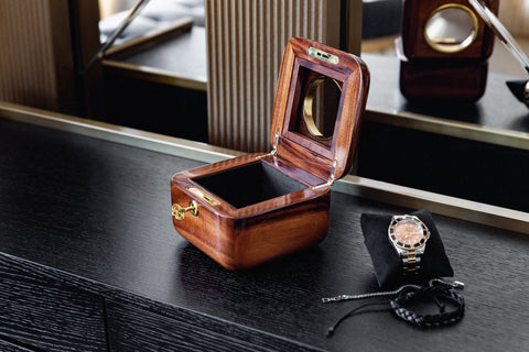 VOYEUR' Acacia & Walnut Watchbox